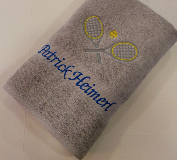 Handtuch mit Tennisschläger